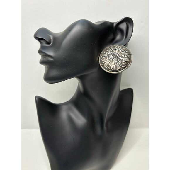 Vintage Ethnic Silver Tone Earrings Round Concho Floral Design - Picture 6 of 7
